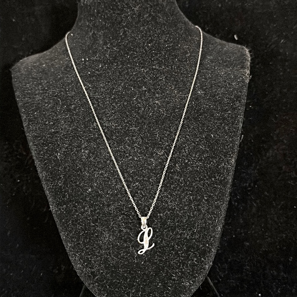 925 “L” pendant and 18 inch necklace